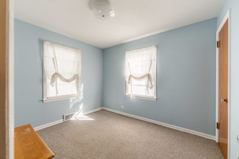 Tiny photo for 575 S Finley Road, Lombard, IL 60148 (MLS # 12498401)