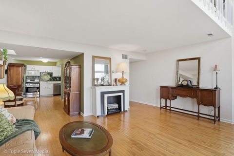 Tiny photo for 400 McCarthy Road #419, Lemont, IL 60439 (MLS # 12574436)