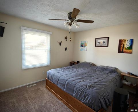 Tiny photo for 612 N 5TH Place, Eldridge, IA 52748 (MLS # QC4269795)