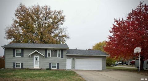 Photo of 612 N 5TH Place, Eldridge, IA 52748 (MLS # QC4269795)