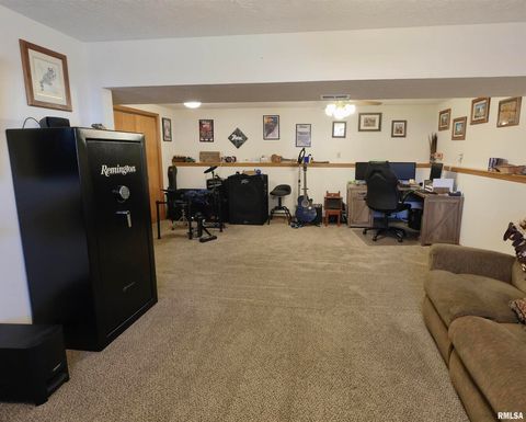 Tiny photo for 612 N 5TH Place, Eldridge, IA 52748 (MLS # QC4269795)