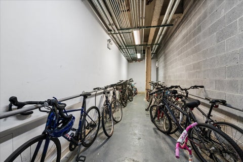 Tiny photo for 3201 W Leland Avenue #402, Chicago, IL 60625 (MLS # 12641978)