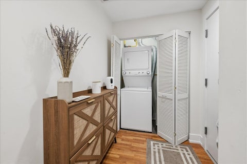 Tiny photo for 3201 W Leland Avenue #402, Chicago, IL 60625 (MLS # 12641978)