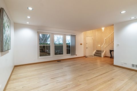 Tiny photo for 1265 Devonshire Road, Buffalo Grove, IL 60089 (MLS # 12585531)