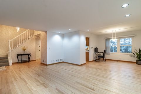 Tiny photo for 1265 Devonshire Road, Buffalo Grove, IL 60089 (MLS # 12585531)