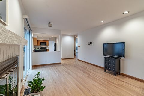 Tiny photo for 1265 Devonshire Road, Buffalo Grove, IL 60089 (MLS # 12585531)