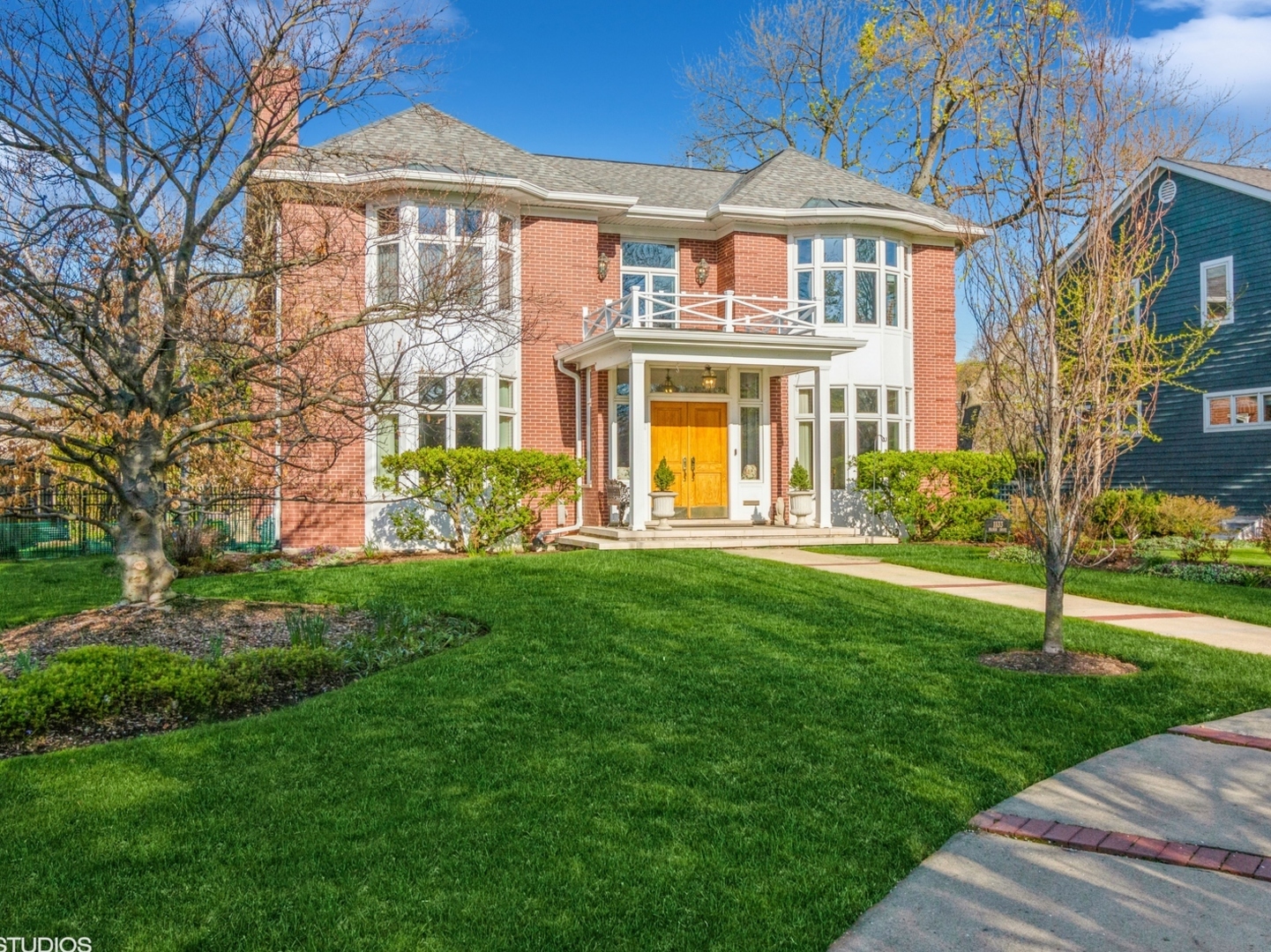 1133 Manor Drive