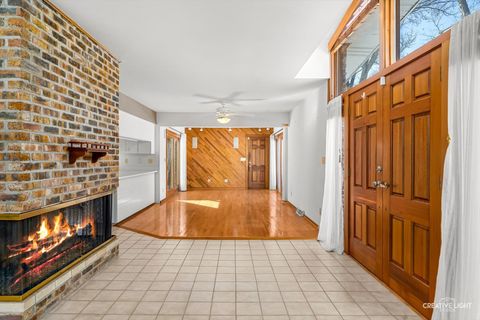 Tiny photo for 700 McClaran Avenue, Aurora, IL 60506 (MLS # 12568585)