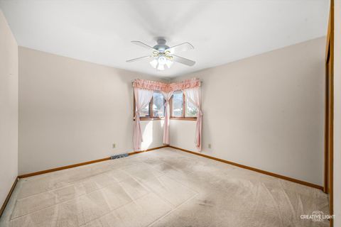 Tiny photo for 700 McClaran Avenue, Aurora, IL 60506 (MLS # 12568585)