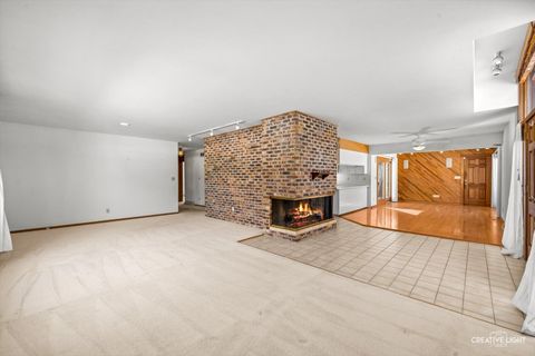 Tiny photo for 700 McClaran Avenue, Aurora, IL 60506 (MLS # 12568585)