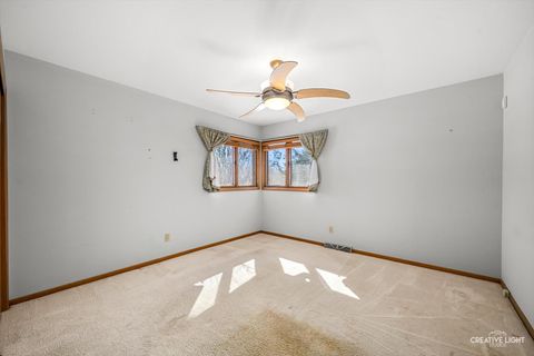 Tiny photo for 700 McClaran Avenue, Aurora, IL 60506 (MLS # 12568585)