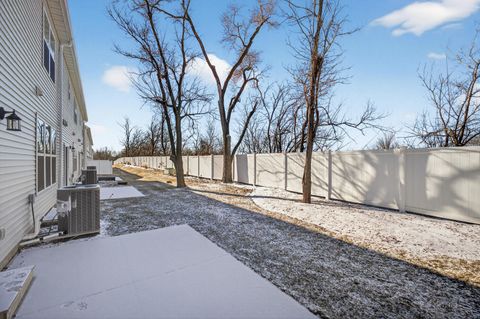 Tiny photo for 3918 ORCHARD Drive, Bettendorf, IA 52722 (MLS # 12548823)