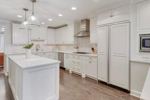 Tiny photo for 2436 N Janssen Avenue, Chicago, IL 60614 (MLS # 12499654)