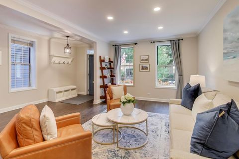 Tiny photo for 2436 N Janssen Avenue, Chicago, IL 60614 (MLS # 12499654)