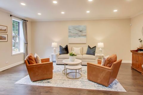 Tiny photo for 2436 N Janssen Avenue, Chicago, IL 60614 (MLS # 12499654)