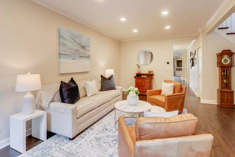 Tiny photo for 2436 N Janssen Avenue, Chicago, IL 60614 (MLS # 12499654)