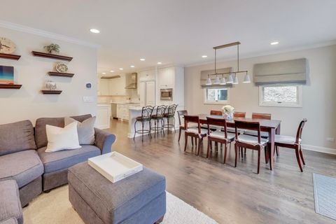 Tiny photo for 2436 N Janssen Avenue, Chicago, IL 60614 (MLS # 12499654)