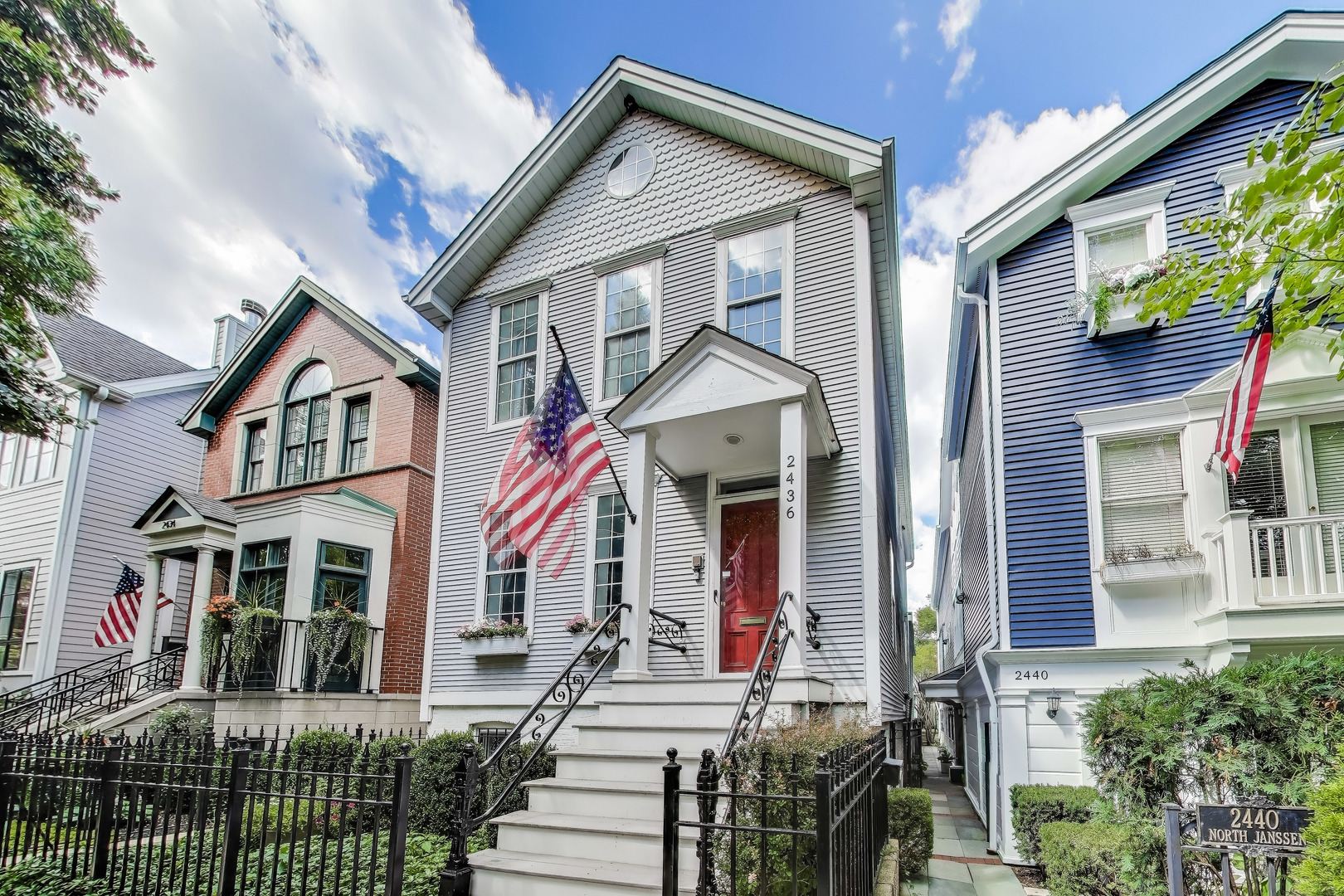 2436 N Janssen Avenue