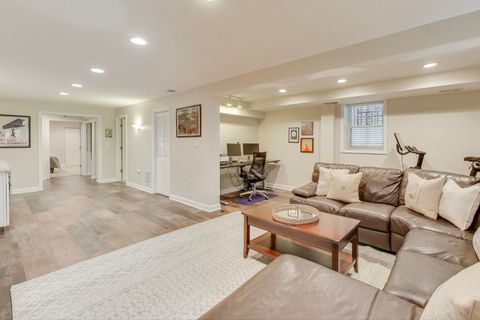 Tiny photo for 2436 N Janssen Avenue, Chicago, IL 60614 (MLS # 12499654)