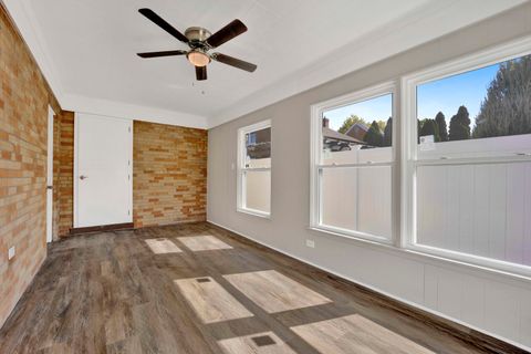 Tiny photo for 1900 Manchester Avenue, Westchester, IL 60154 (MLS # 12487766)