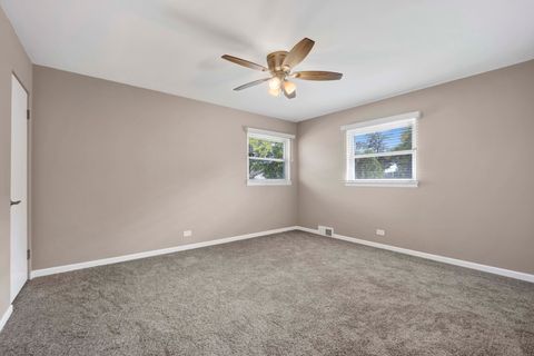 Tiny photo for 1900 Manchester Avenue, Westchester, IL 60154 (MLS # 12487766)