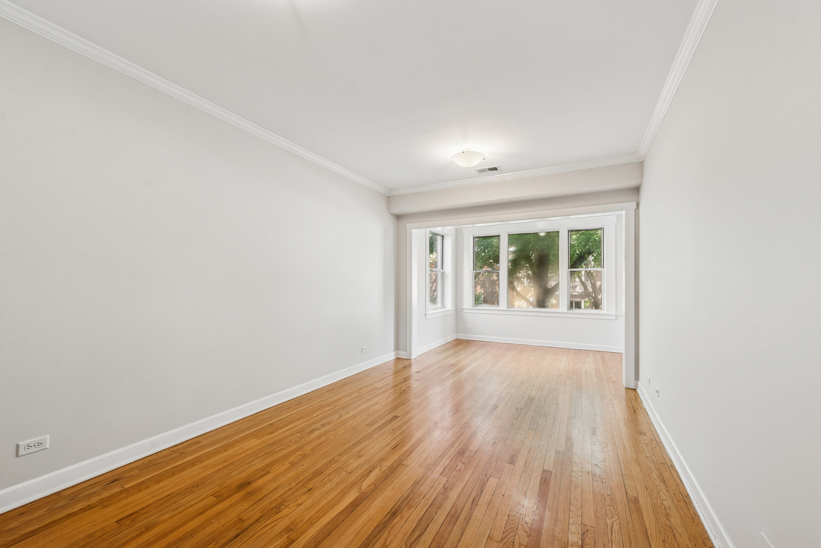 1515 W Pratt Boulevard 1