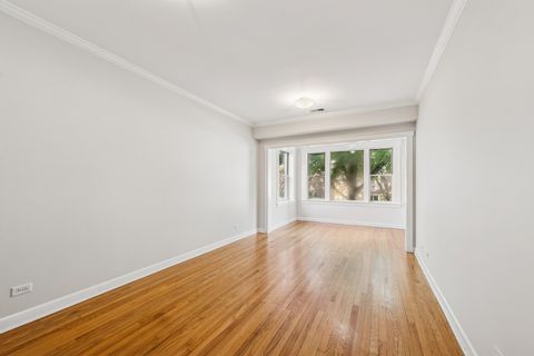 Tiny photo for 1515 W Pratt Boulevard #1, Chicago, IL 60626 (MLS # 12387040)