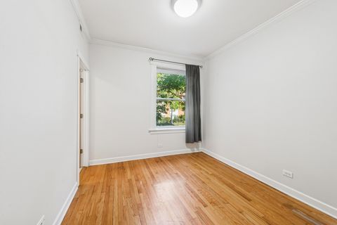 Tiny photo for 1515 W Pratt Boulevard #1, Chicago, IL 60626 (MLS # 12387040)