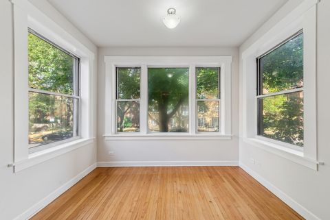 Tiny photo for 1515 W Pratt Boulevard #1, Chicago, IL 60626 (MLS # 12387040)