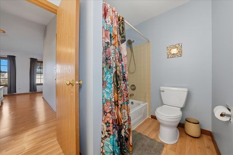 Tiny photo for 41 Whispering Drive, Streamwood, IL 60107 (MLS # 12515596)