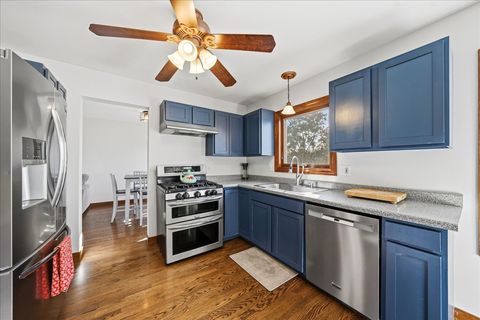 Tiny photo for 41 Whispering Drive, Streamwood, IL 60107 (MLS # 12515596)