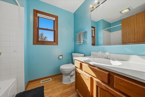 Tiny photo for 41 Whispering Drive, Streamwood, IL 60107 (MLS # 12515596)