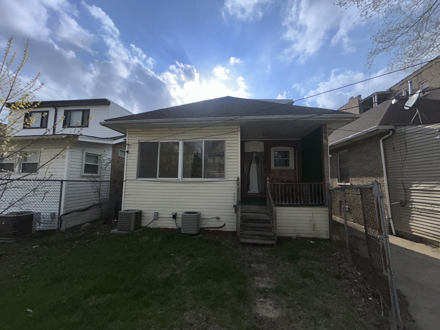 7221 S Bennett Avenue