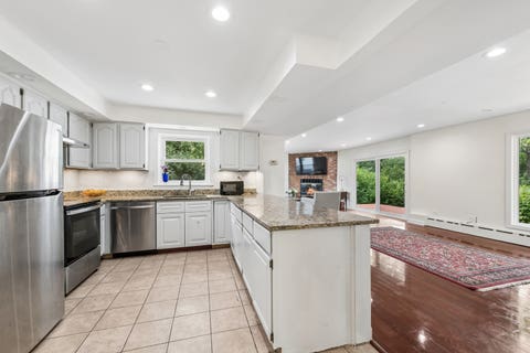 Tiny photo for 2910 Cherokee Lane, Riverwoods, IL 60015 (MLS # 12701337)