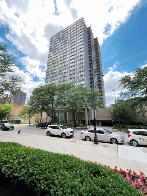 Photo of 5320 N Sheridan Road #2110, Chicago, IL 60640 (MLS # 12726830)