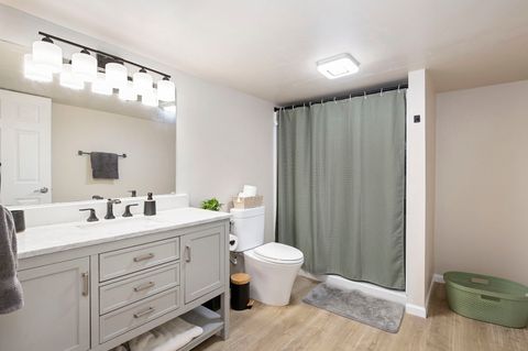 Tiny photo for Hawthorn Woods, IL 60047 (MLS # 12523382)