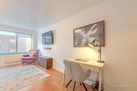 Tiny photo for 345 N Canal Street #404, Chicago, IL 60606 (MLS # 12484606)