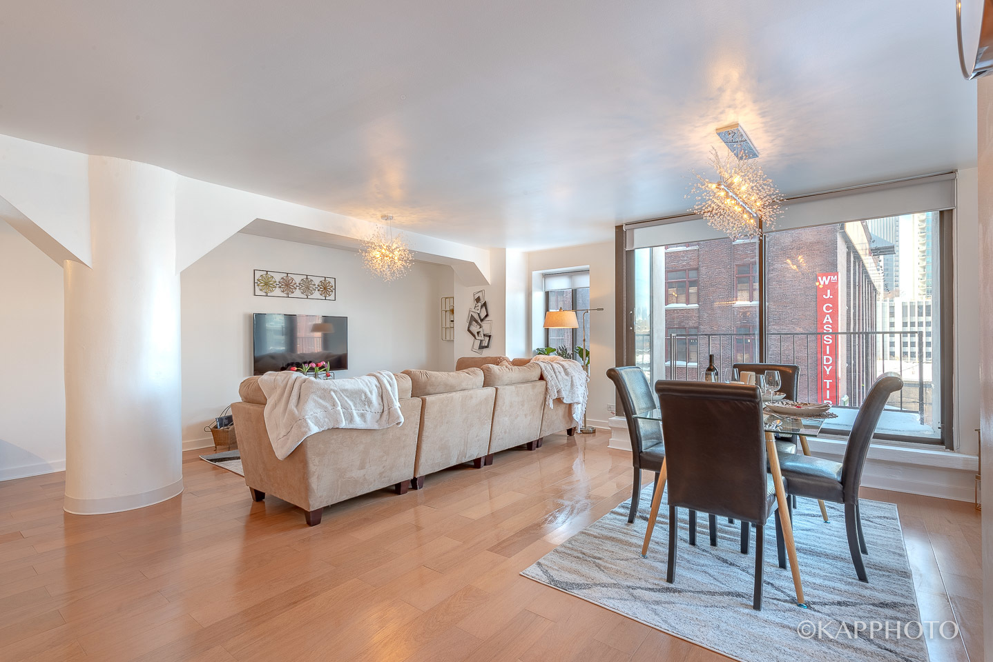 345 N Canal Street 404