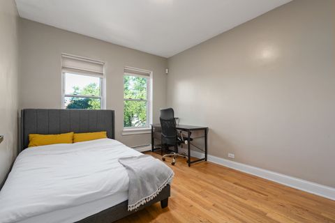 Tiny photo for 5135 S Kenwood Avenue #502, Chicago, IL 60615 (MLS # 12585146)