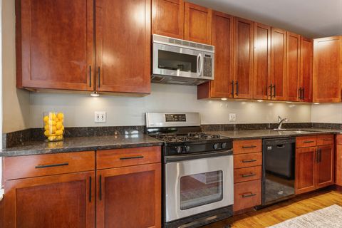 Tiny photo for 5135 S Kenwood Avenue #502, Chicago, IL 60615 (MLS # 12585146)