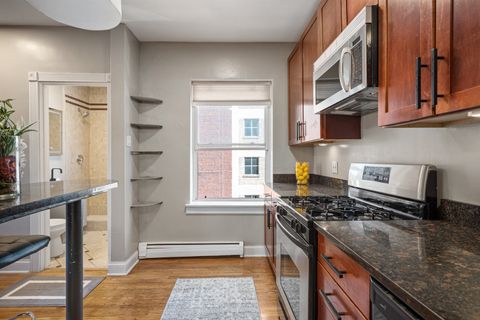 Tiny photo for 5135 S Kenwood Avenue #502, Chicago, IL 60615 (MLS # 12585146)