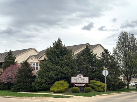 Tiny photo for 3818 Thornhill Circle #3818, Champaign, IL 61822 (MLS # 12617130)