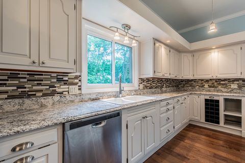 Tiny photo for 612 E Peru Street, Princeton, IL 61356 (MLS # 12591714)