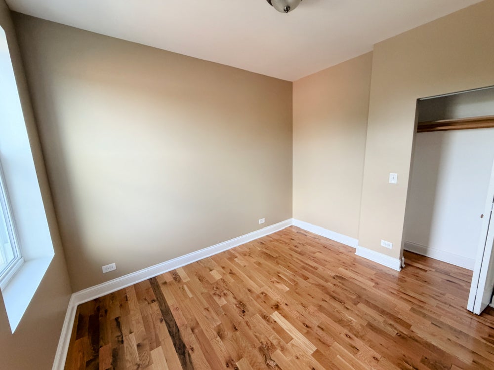 4551 N Pulaski Road 3S