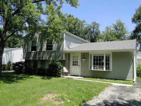 Photo of 112 Fairlane Drive, Joliet, IL 60435 (MLS # 12697131)