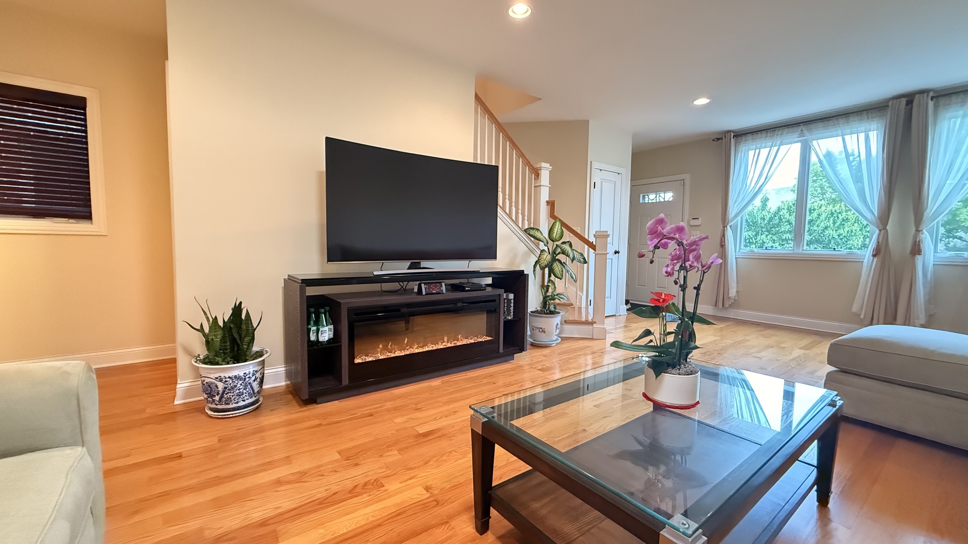 2145 W 32nd Street