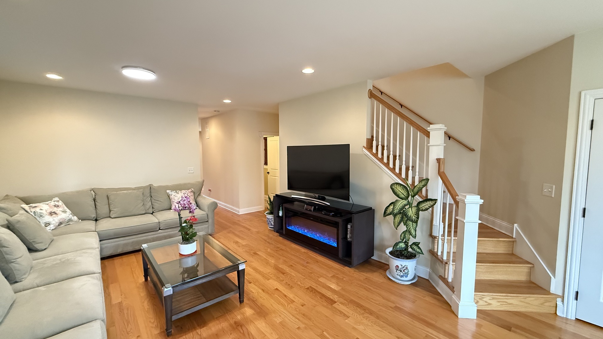 2145 W 32nd Street