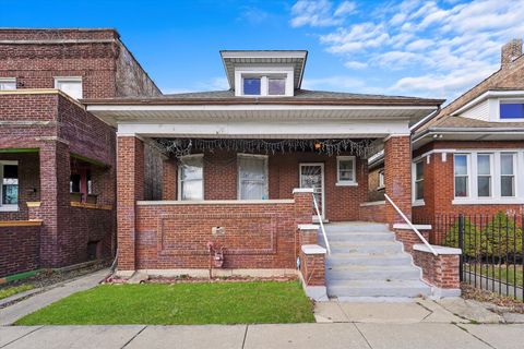 5950 S Artesian Avenue Chicago IL 60629