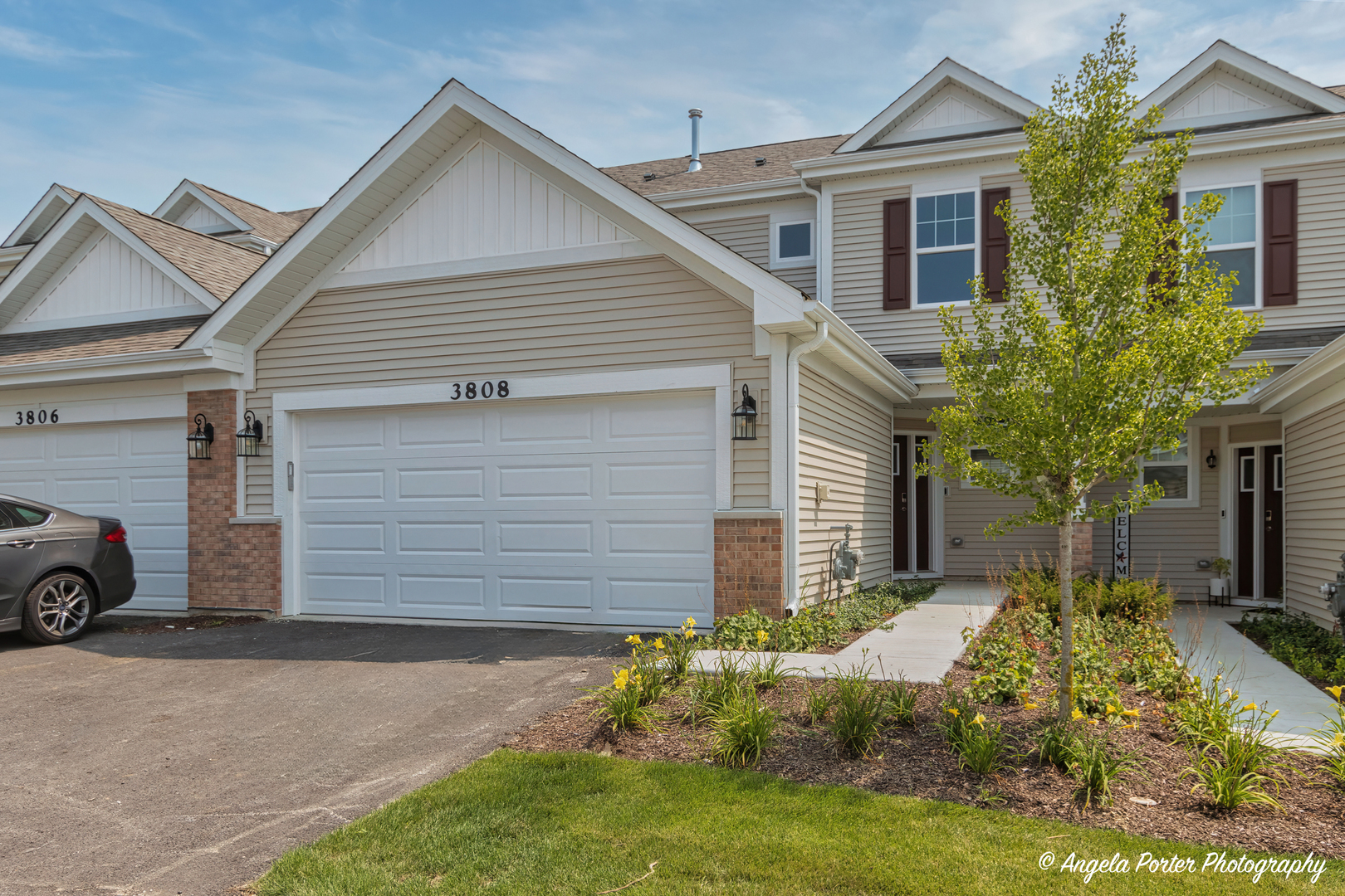 View Johnsburg, IL 60051 townhome