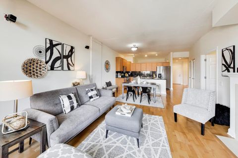 Tiny photo for 1001 W Madison Street #606, Chicago, IL 60607 (MLS # 12609516)